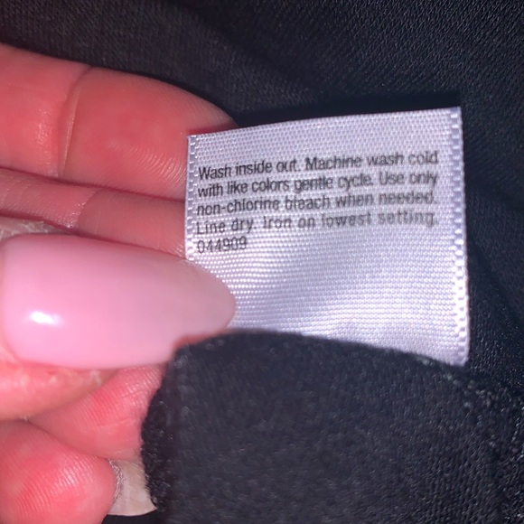 ⭐️a.n.a Size xs black top⭐️ - Picture 5 of 5